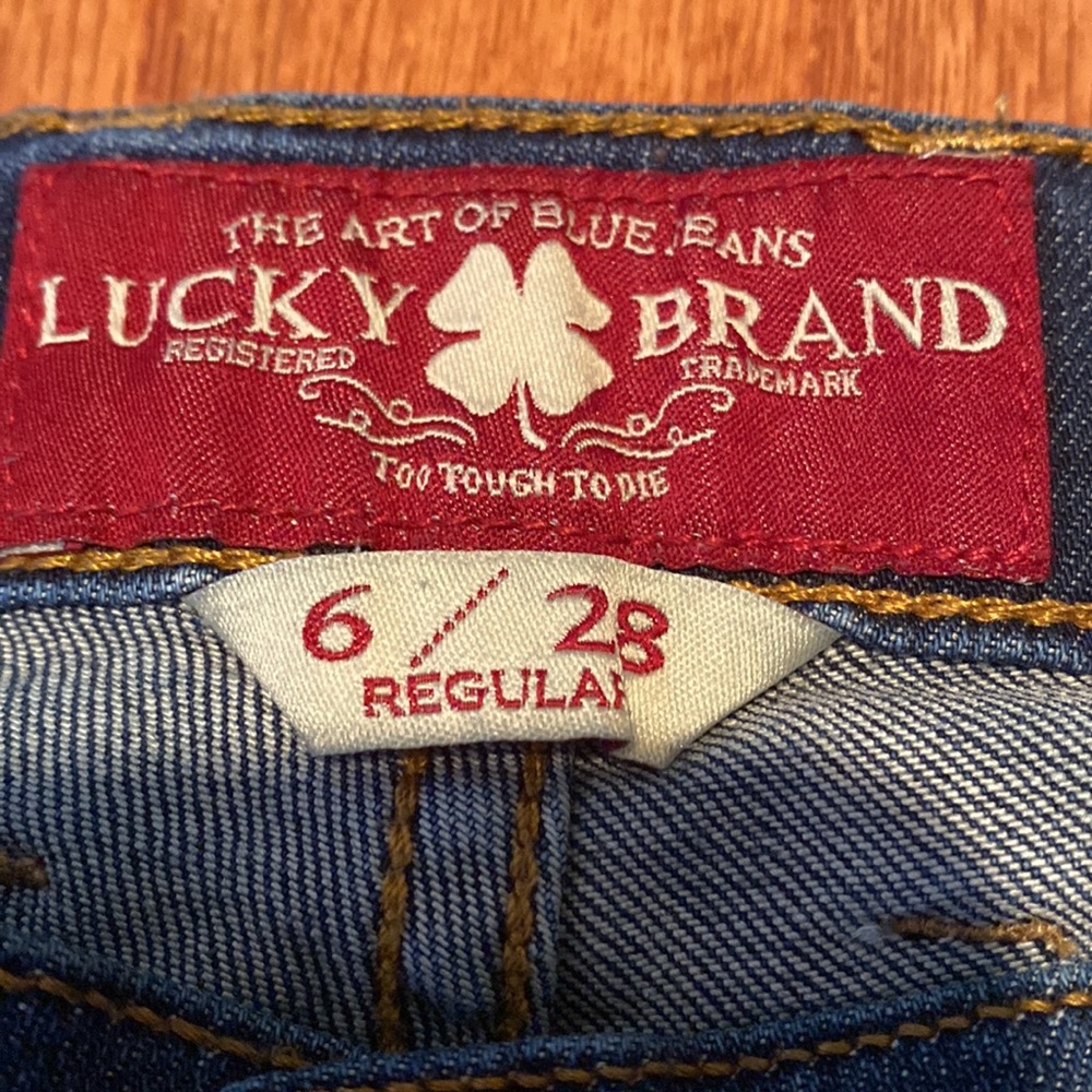 Lucky Brand Charlie Baby Boot Jeans. Size 6/28 Regular - Picture 6 of 15